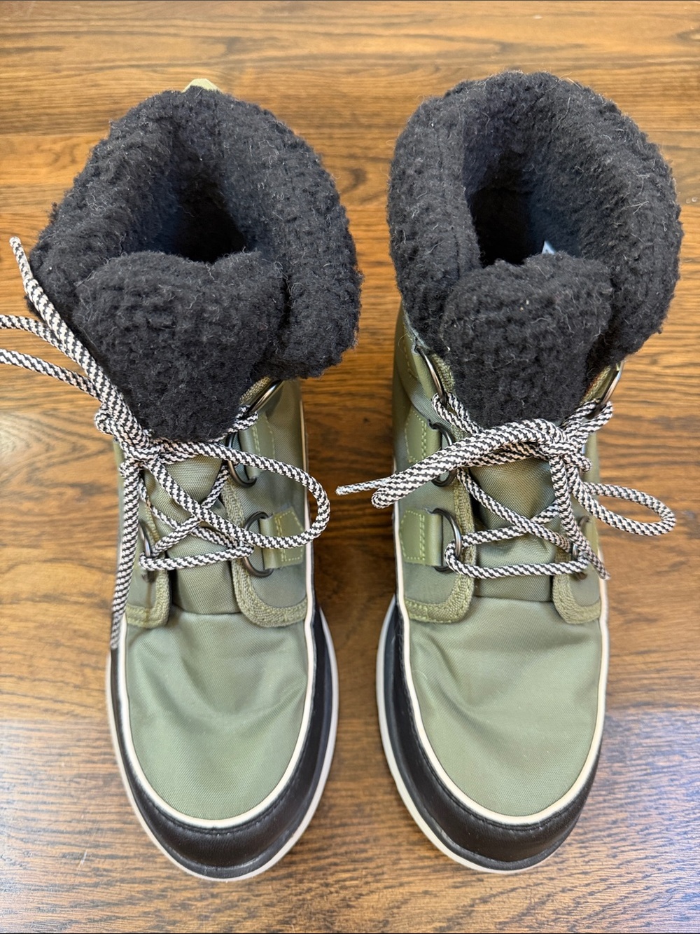 Sorel Women’s Explorer Carnival Hiker Green Fleece Lined Boot Size 8 - Picture 3 of 8
